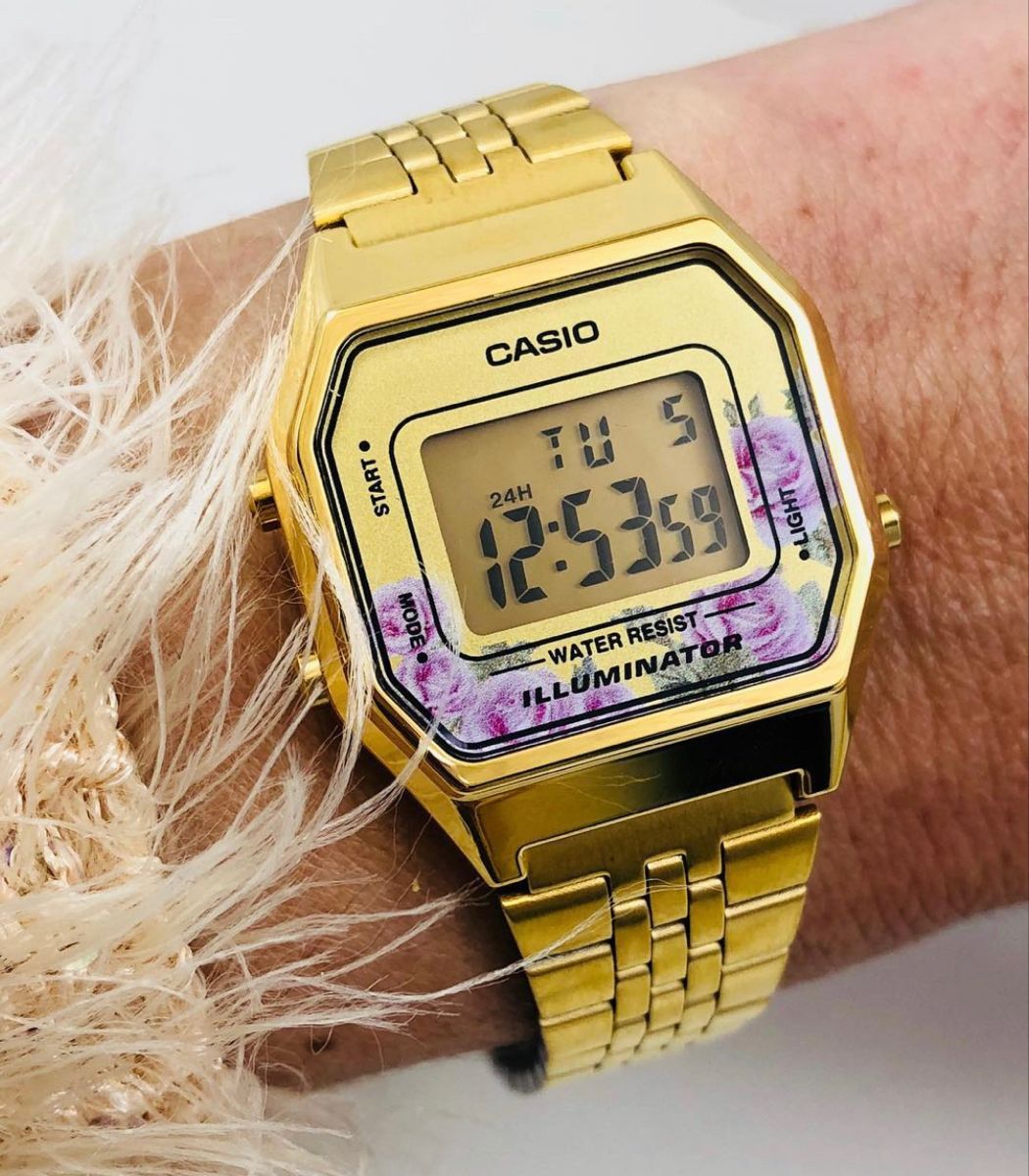 Reloj Casio LA-680WGA-4C Mujer - Digital