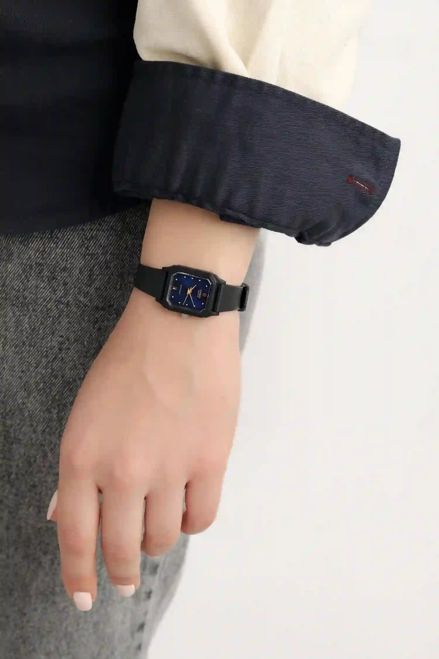 Reloj Casio LQ-142E-1A Mujer - Análogo