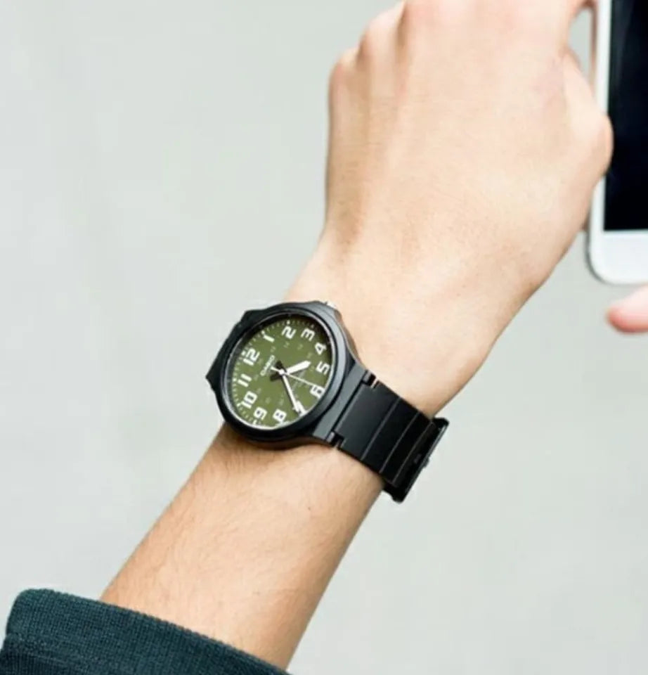 Reloj Casio MW-240-3BV Hombre - Análogo