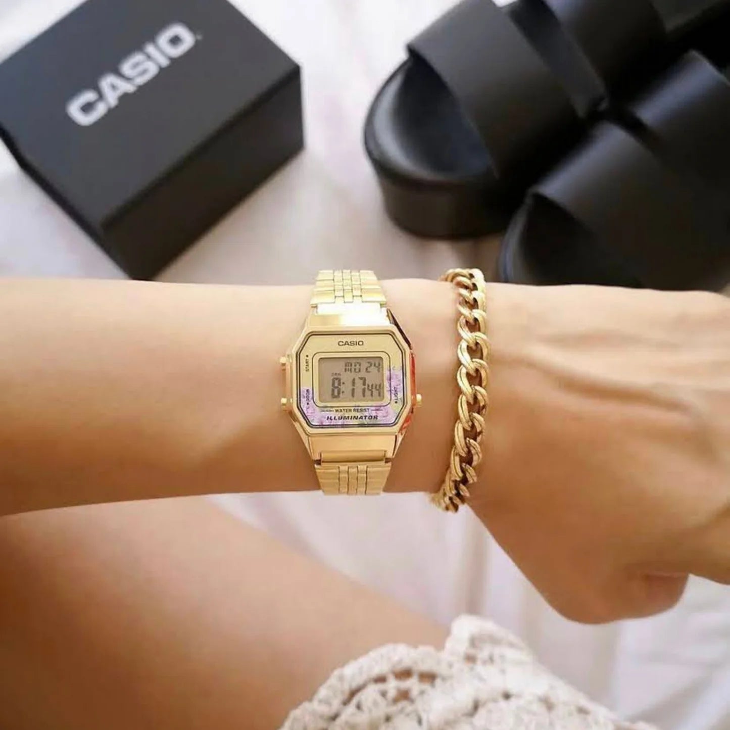 Reloj Casio LA-680WGA-4C Mujer - Digital