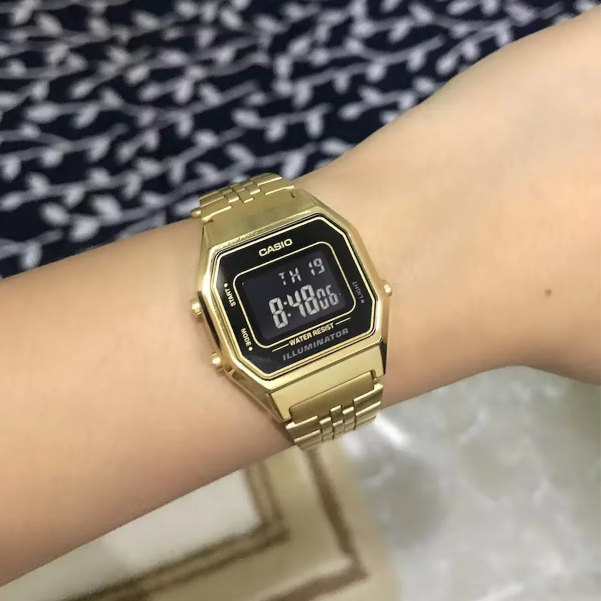Reloj Casio LA-680WGA-1B Mujer - Digital