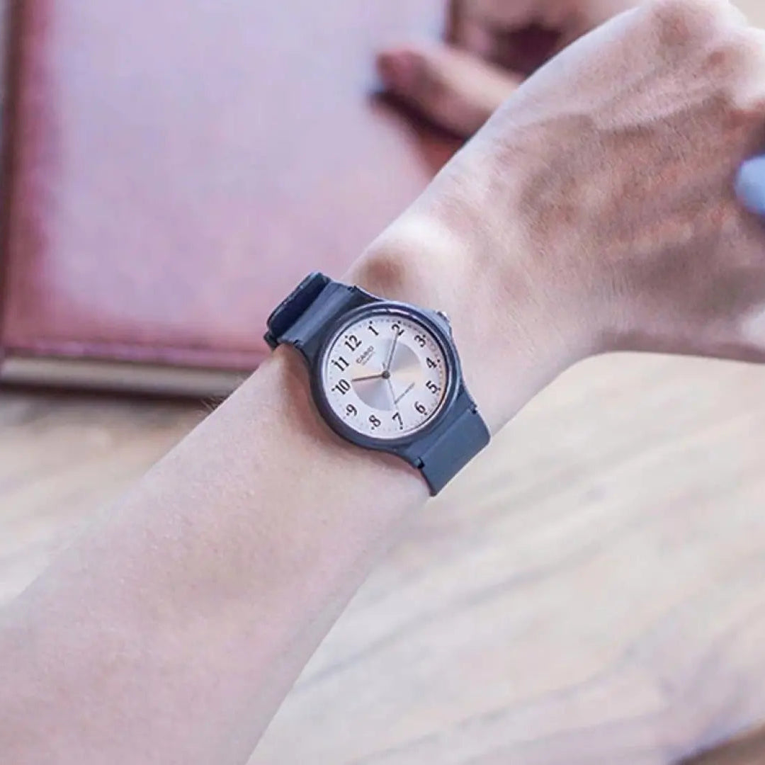 Reloj Casio MQ-24-7B3 Unisex - Análogo