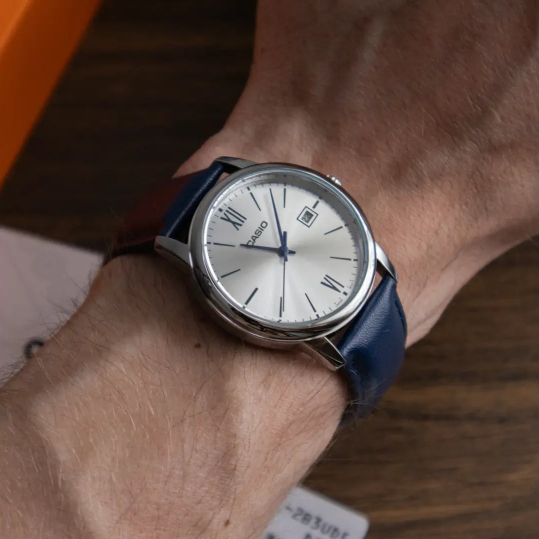 Reloj Casio MTP-V002L-2B3 Hombre - Análogo