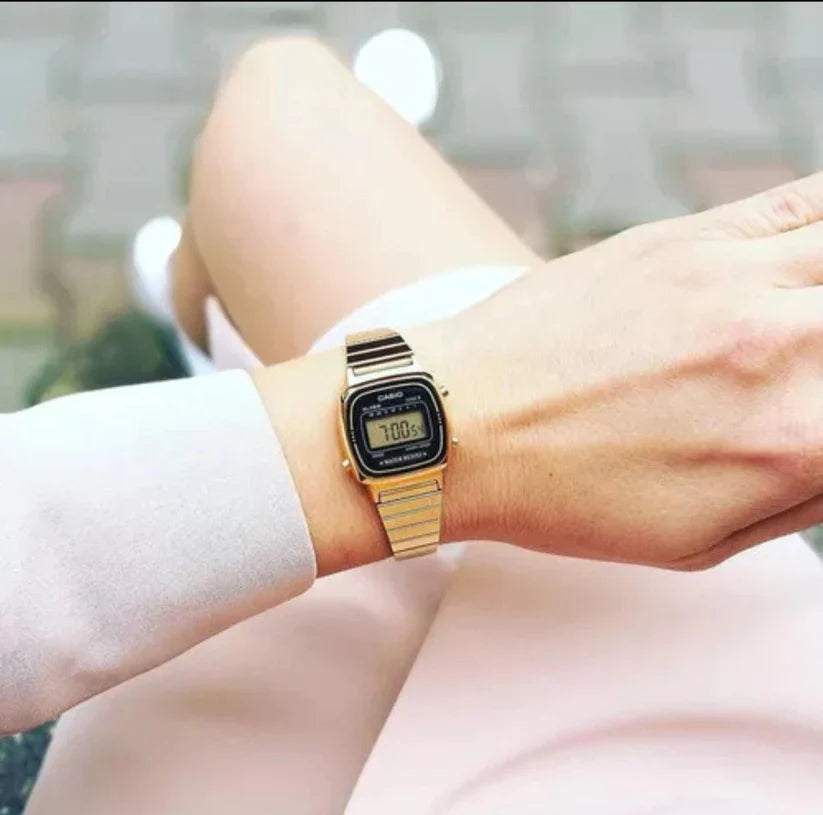 Reloj Casio Vintage LA-670WGA-1 Mujer - Digital Reloj