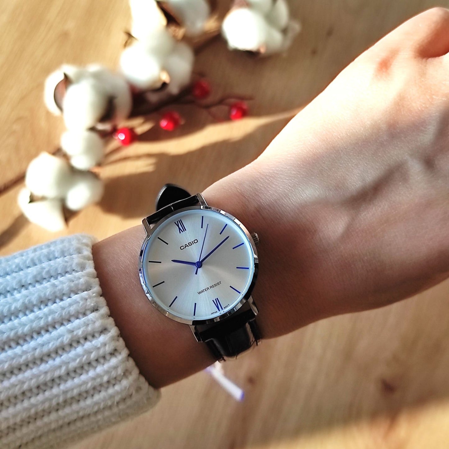 Reloj Casio LTP-VT01L-7B1 Mujer - Análogo