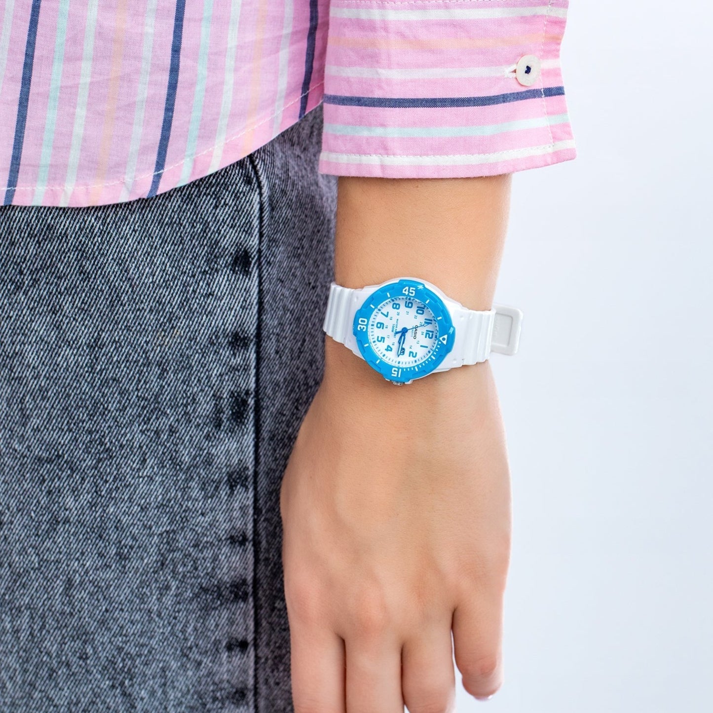 Reloj Casio LRW-200H-2BV Mujer - Análogo