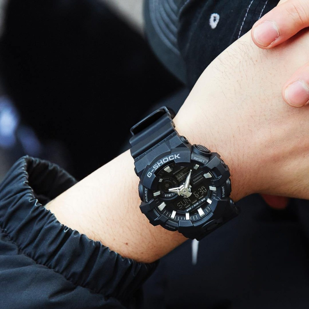 Reloj G-Shock GA-700-1BDR - Análogo Digital