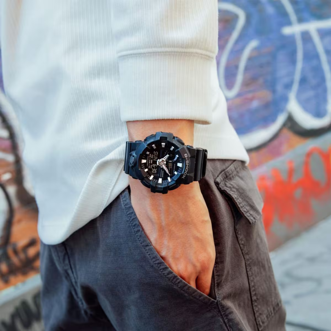 Reloj G-Shock GA-700-1BDR - Análogo Digital