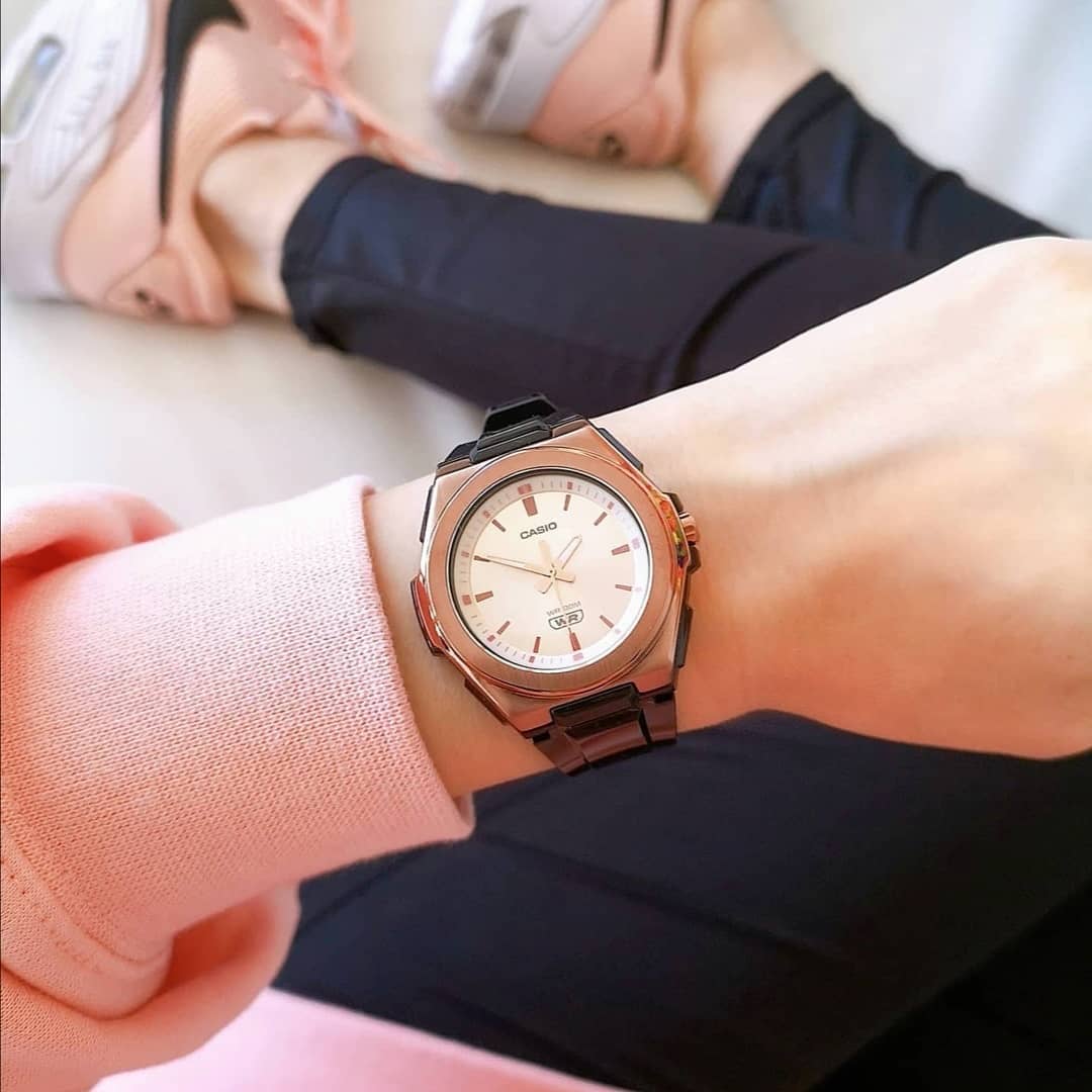 Reloj Casio LWA-300HRG-5EV Mujer - Análogo