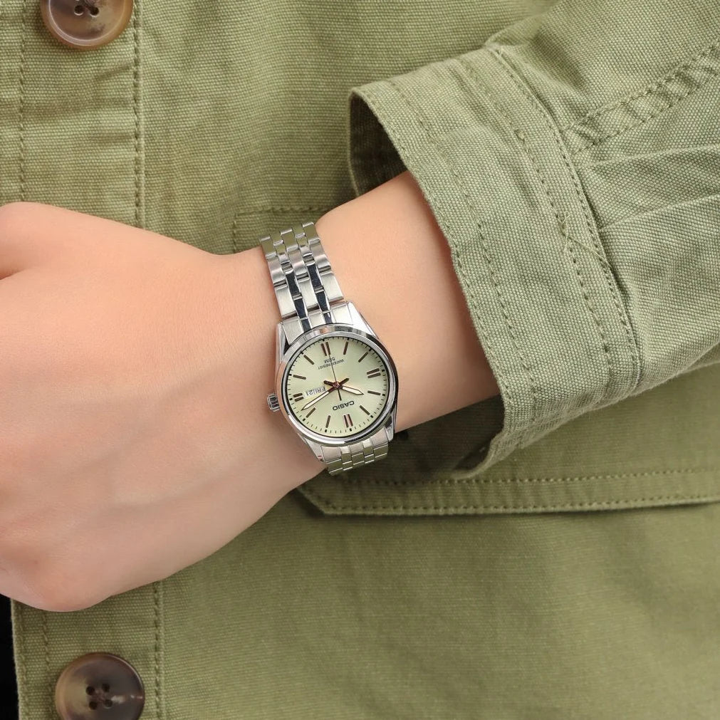 Reloj Casio LTP-1335D-9AV Mujer - Análogo