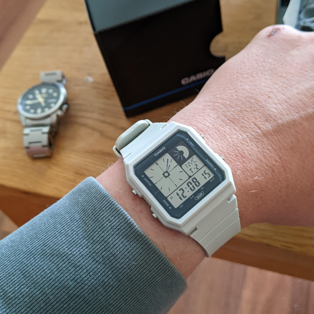 Reloj Casio LF-30W-8A Unisex - Digital
