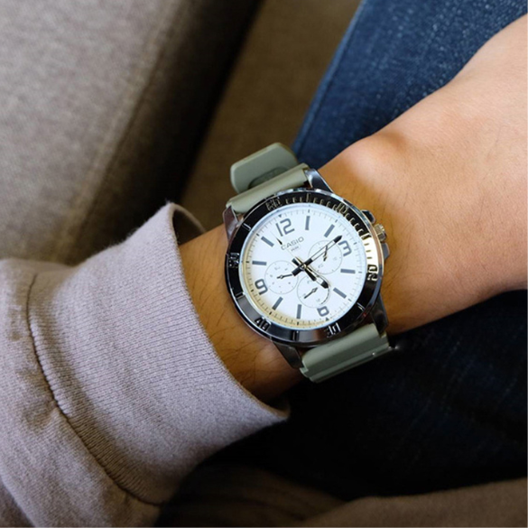 Reloj Casio MTP-VD300-3B Hombre - Análogo