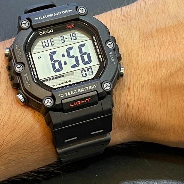 Reloj Casio AE-1600H-1AV Hombre - Digital
