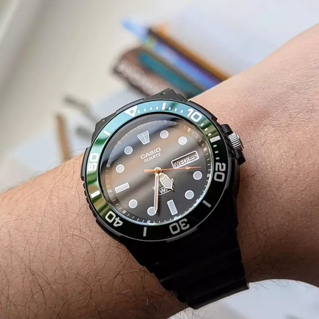 Reloj Casio MRW-230H-1E3V Hombre - Análogo