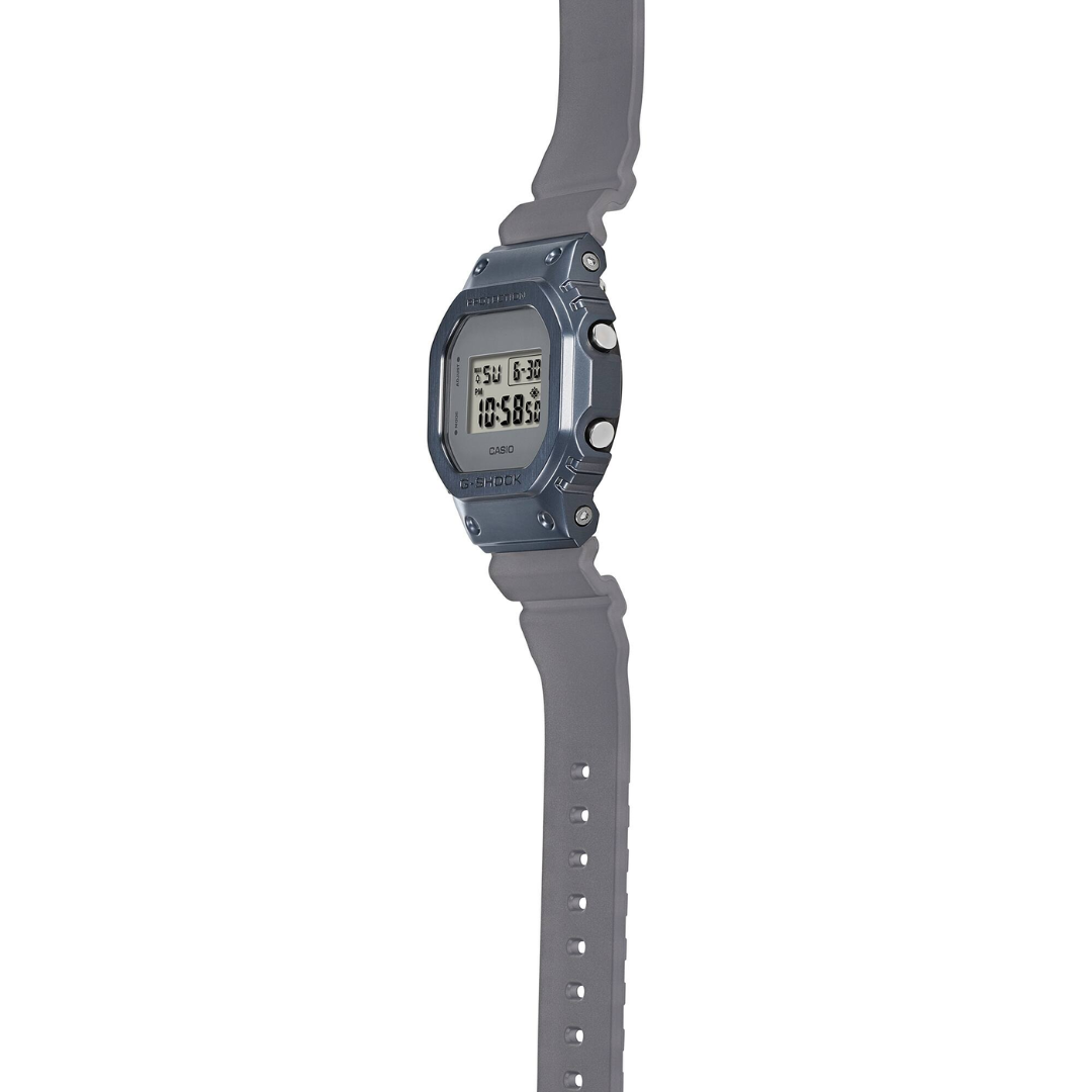 Reloj G-Shock GM-5600MF-2DR Hombre - Análogo - Relojeando Default Title G-Shock Reloj de pulsera Reloj G-Shock GM-5600MF-2DR Hombre - Análogo