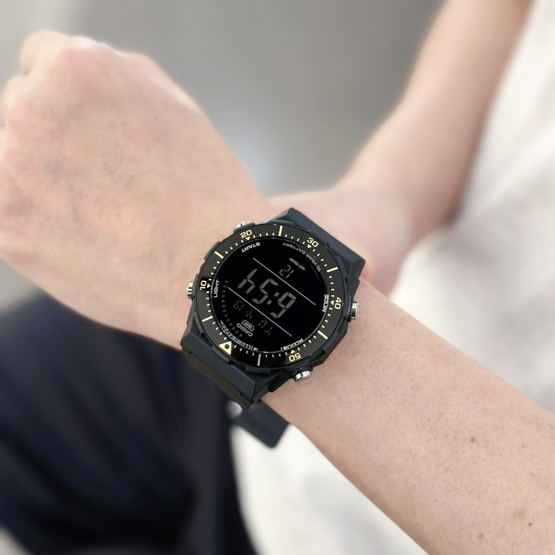 Reloj Casio AE-1700H-1B Hombre - Digital