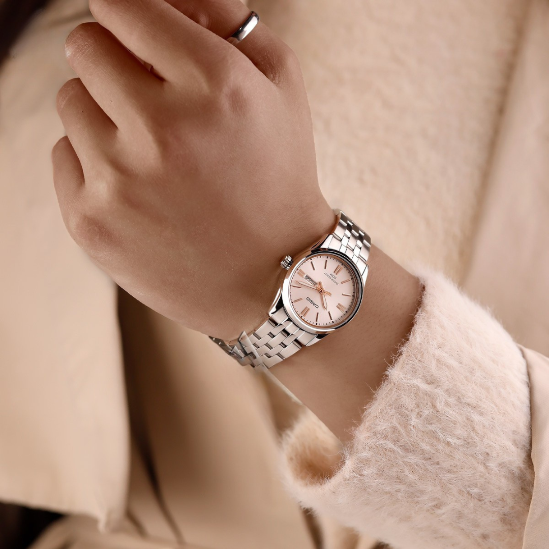 Reloj Casio LTP-1335D-4AV Mujer - Análogo