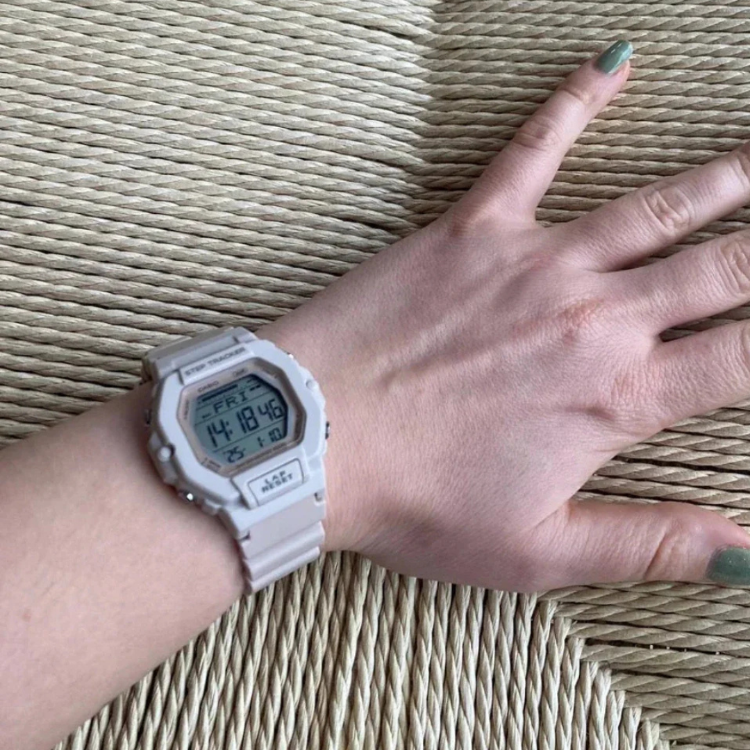 Reloj Casio LWS-2200H-4AV Mujer - Digital