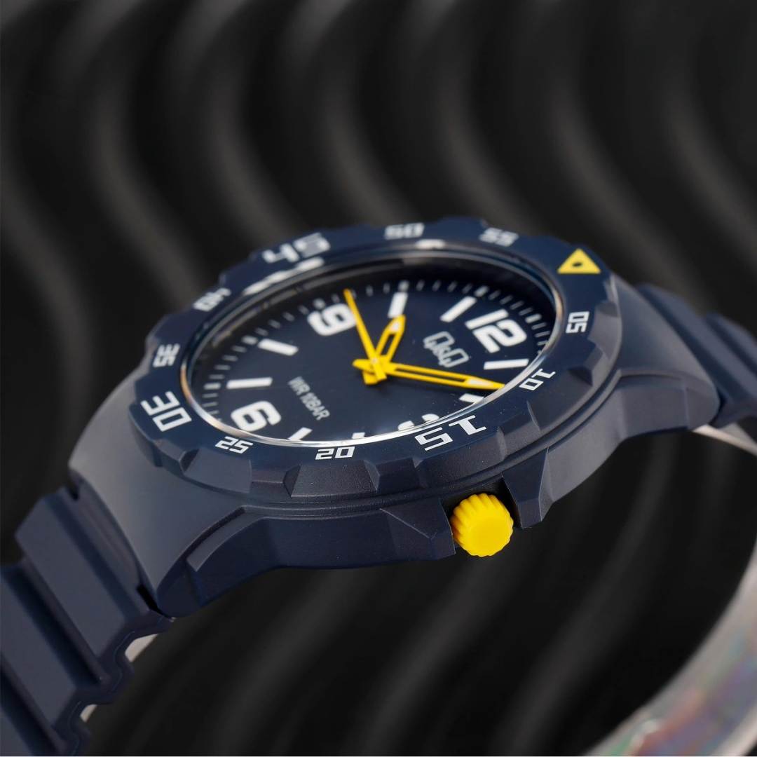 Reloj Q&Q V02A-016VY Hombre - Análogo