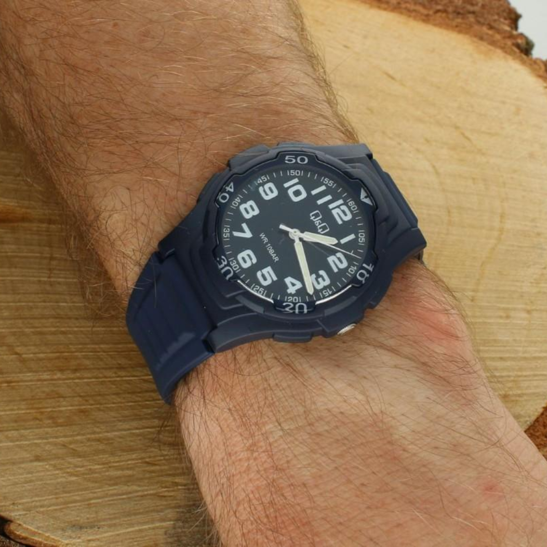 Reloj Q&Q V31A-001VY Hombre - Análogo