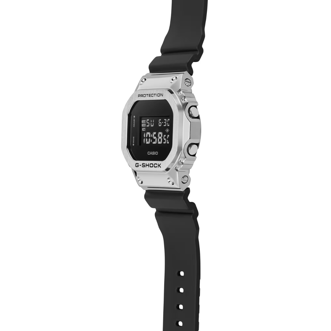 Reloj G-Shock GM-5600U-1 Unisex - Digital