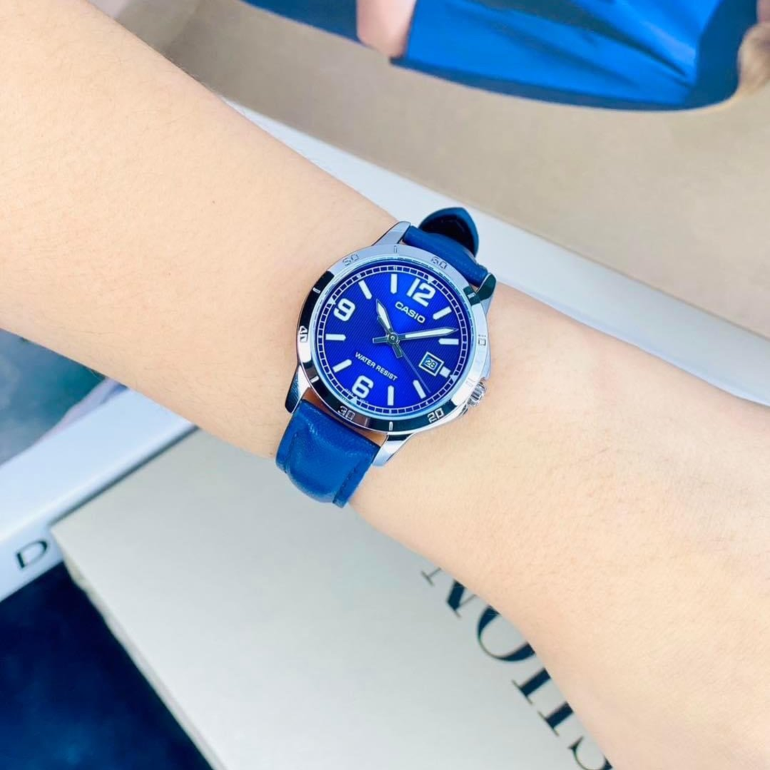 Reloj Casio LTP-V004L-2B Mujer - Análogo