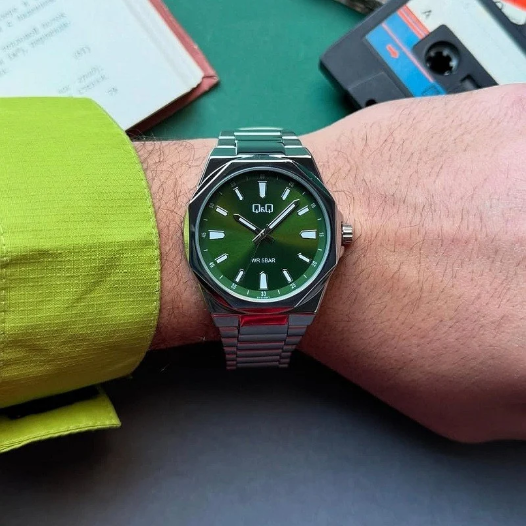 Reloj Q&Q Q11C-002PY Hombre - Análogo