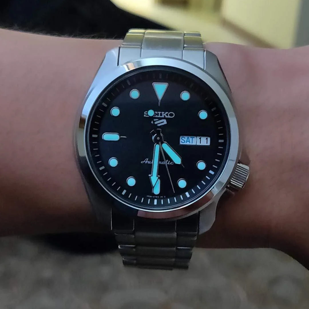 Reloj Seiko 5 Sports "DressKX" Automático SRPE55K1 Hombre - Análogo