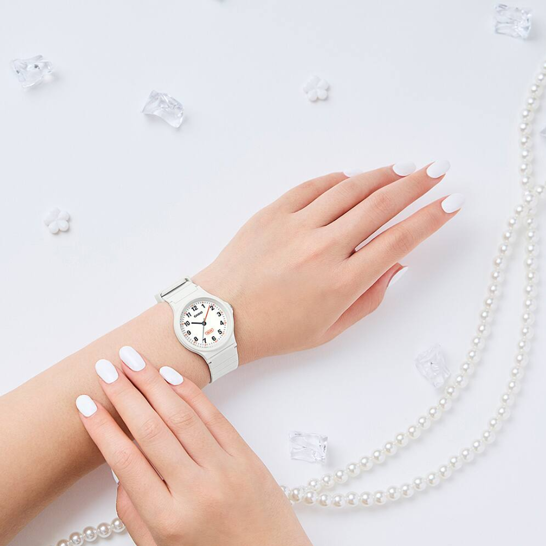 Reloj Casio LQ-24B-7B Mujer - Análogo