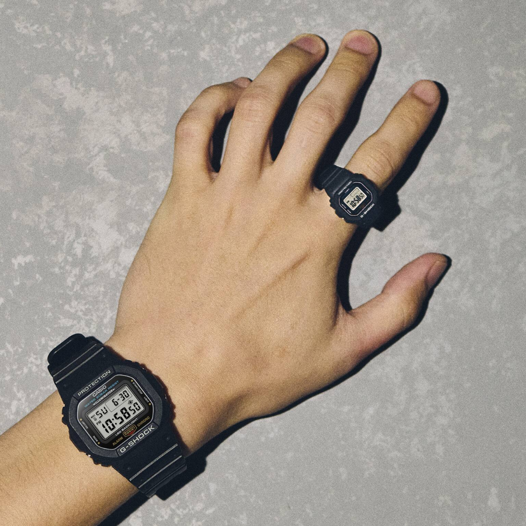 Reloj Anillo G-Shock Nano DWN-5600-9 Unisex- Digital